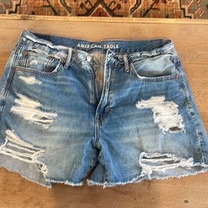 American eagle “mom jeans” Jean short